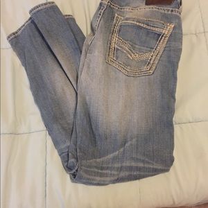 Men’s buckle jeans